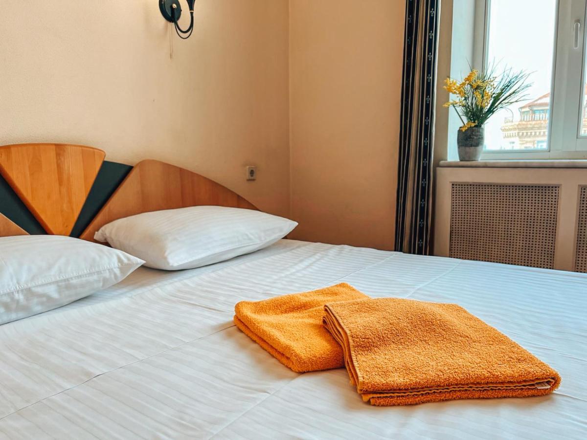 Apartments Rentals Ukraine On Kreshchatik เคียฟ ภายนอก รูปภาพ
