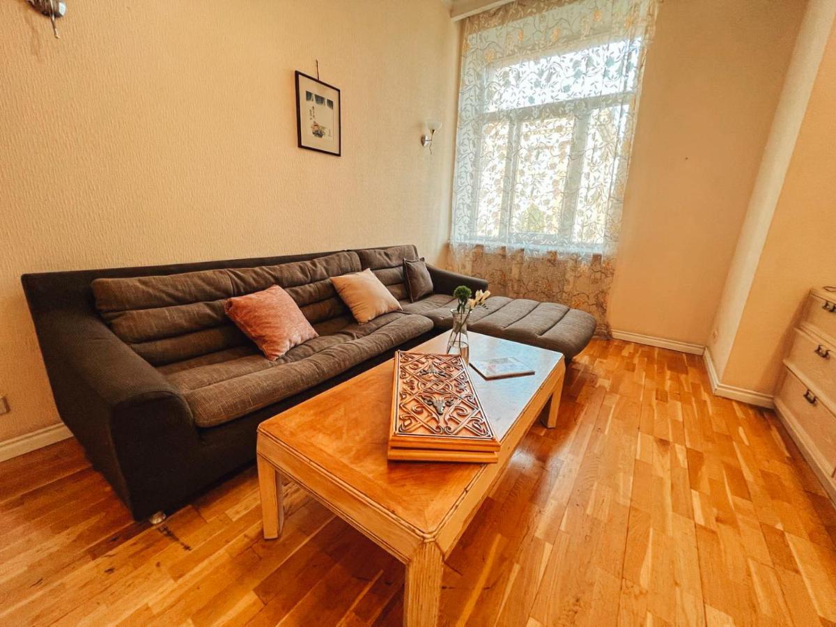 Apartments Rentals Ukraine On Kreshchatik เคียฟ ภายนอก รูปภาพ