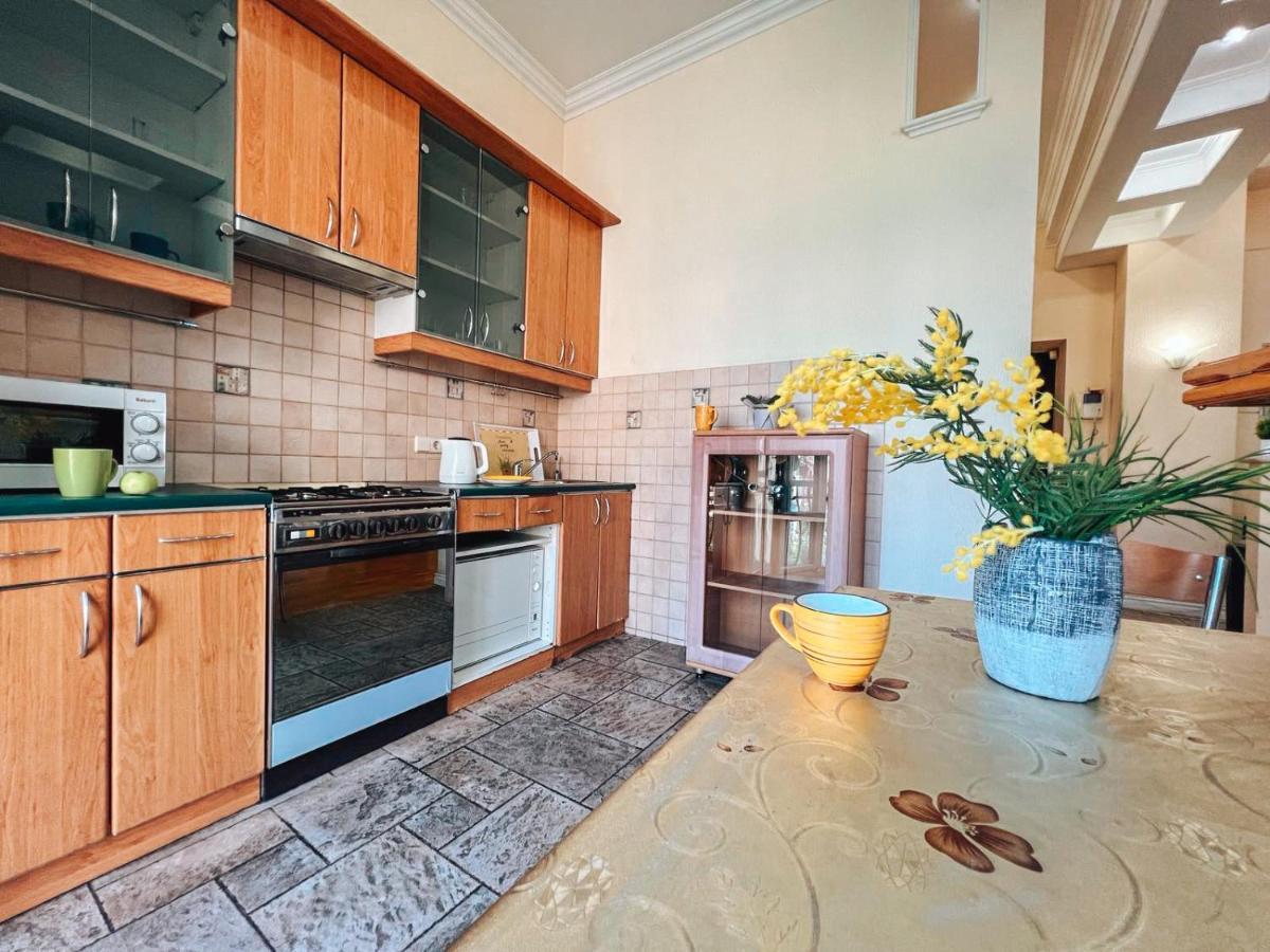 Apartments Rentals Ukraine On Kreshchatik เคียฟ ภายนอก รูปภาพ