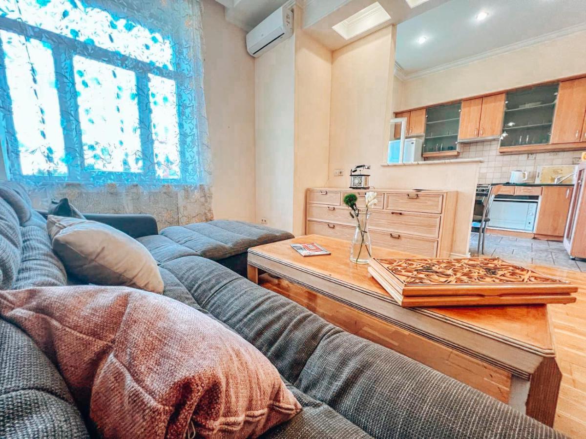 Apartments Rentals Ukraine On Kreshchatik เคียฟ ภายนอก รูปภาพ