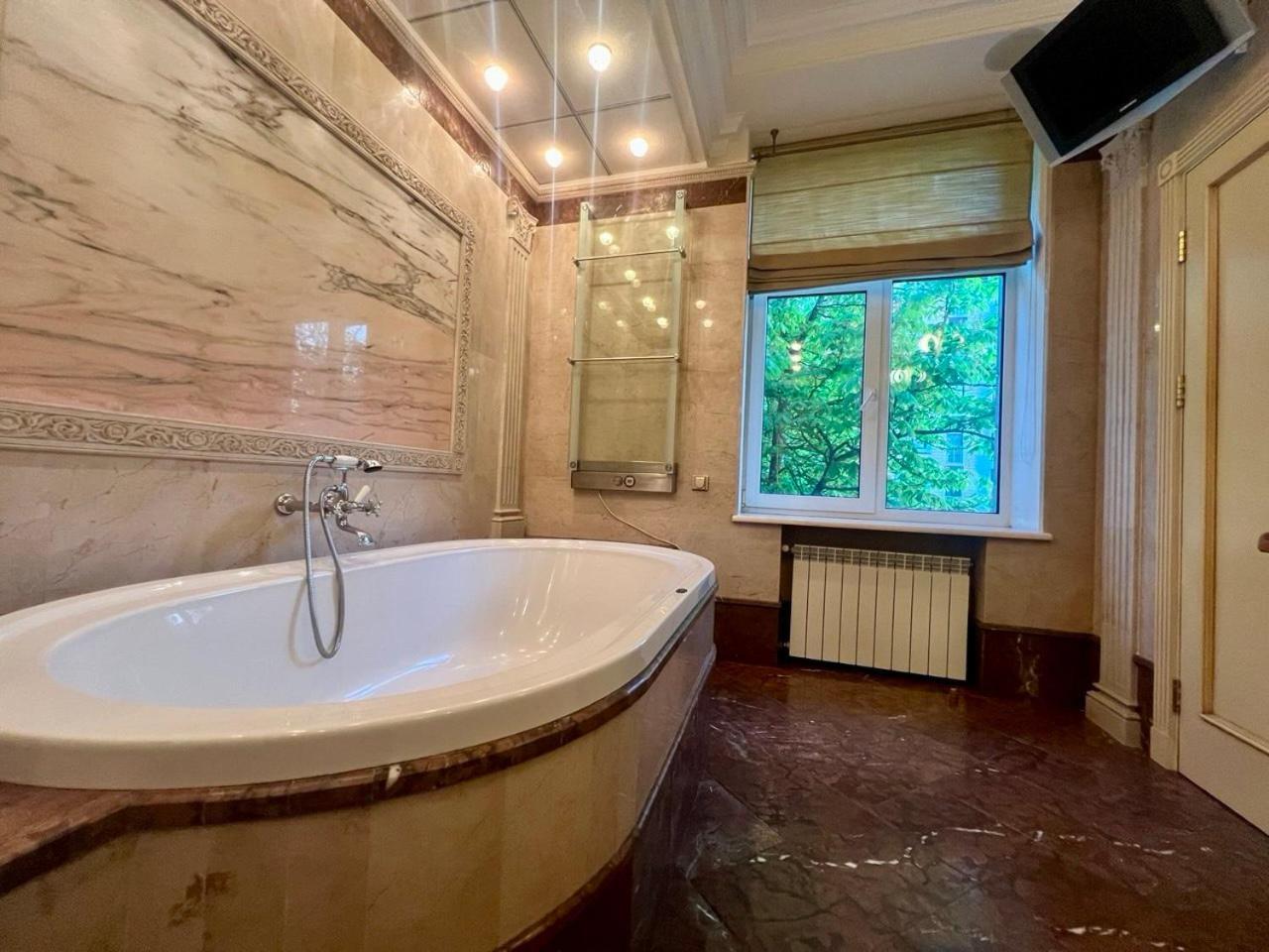 Apartments Rentals Ukraine On Kreshchatik เคียฟ ภายนอก รูปภาพ
